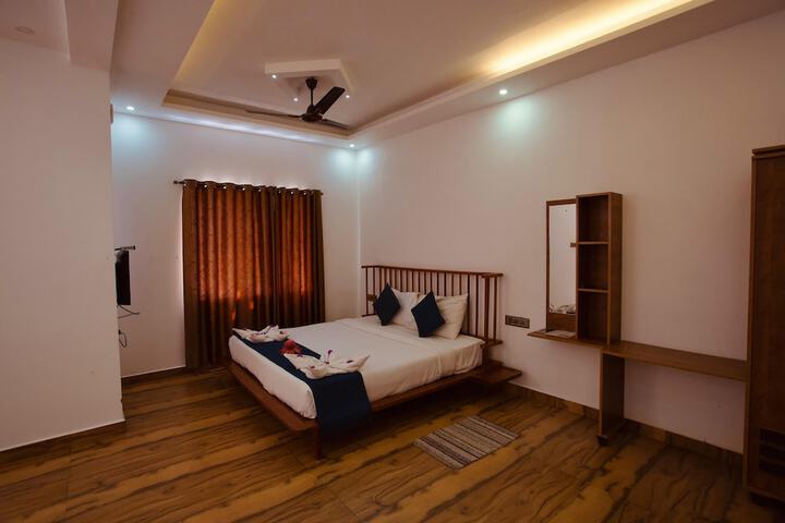 Room 4 of 35