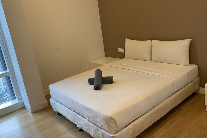 Room 9 of 113