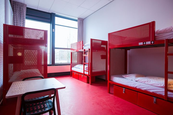 Room 17 of 53
