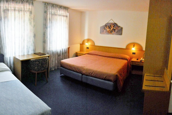 Room 16 of 72