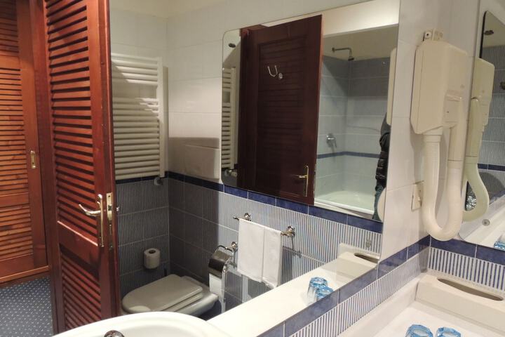 Room 20 of 51