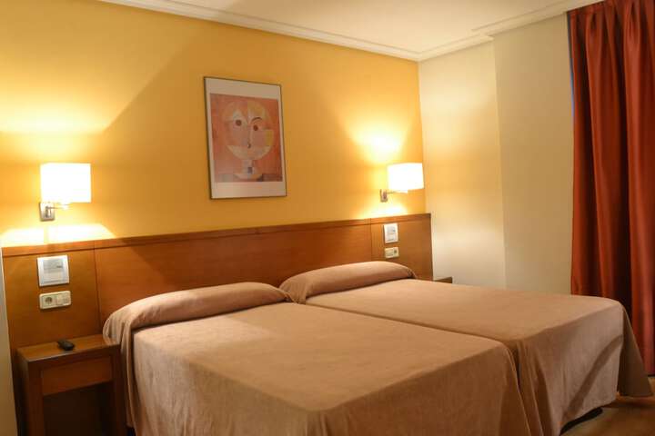 Room 9 of 46