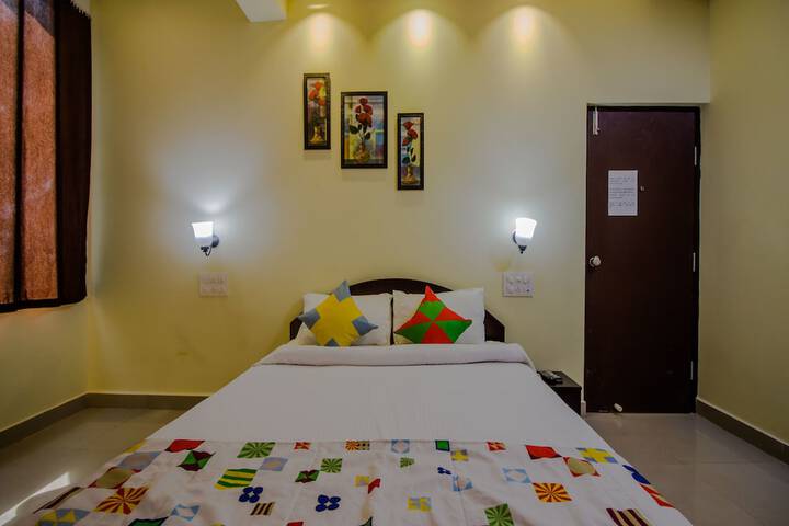 Room 5 of 22