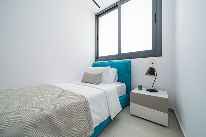 Room 56 of 77