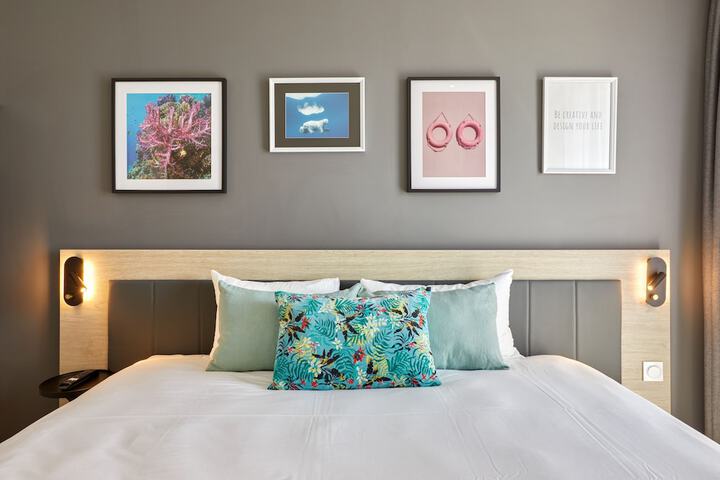 Room 4 of 55