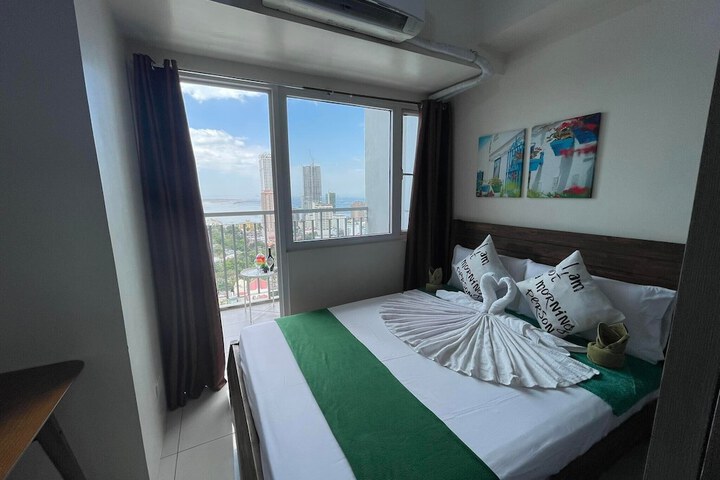 Room 105 of 216