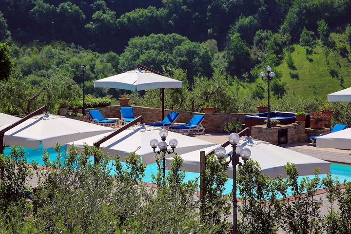 Hotel with Pool