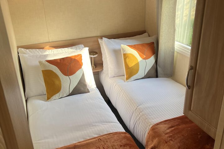 Room 4 of 31