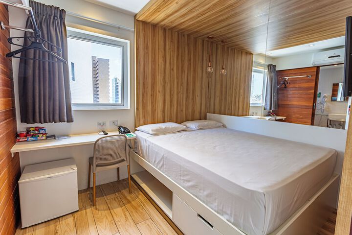 Room 18 of 46