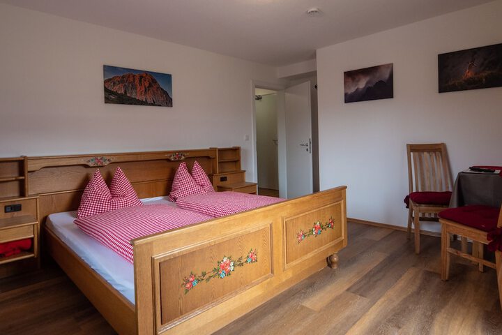 Room 10 of 50