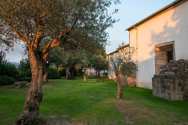 Hotel Exterior 84 of 91
