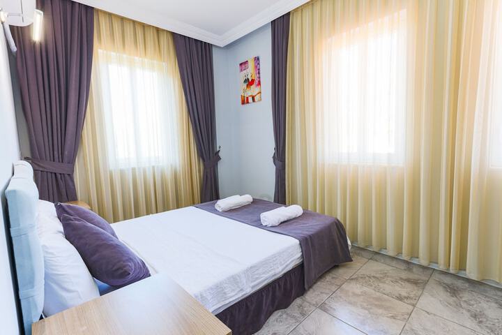 Room 5 of 35