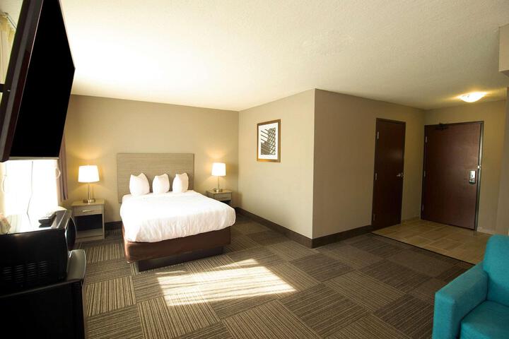 1 Double Bed Accessible (35 of 44)