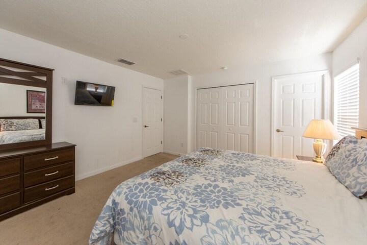 Room 6 of 41