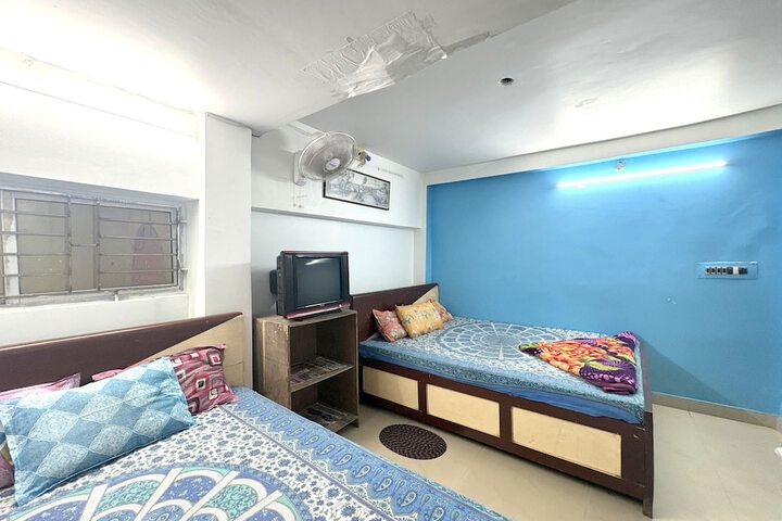 Room 17 of 35