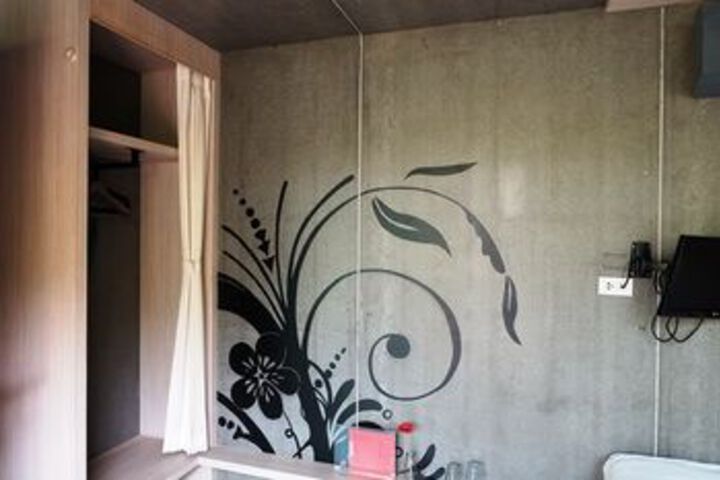 Room 17 of 22