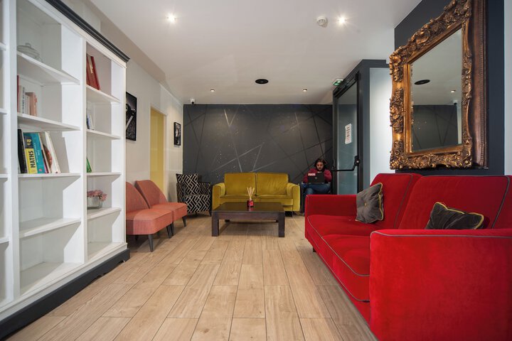 Room 15 of 28