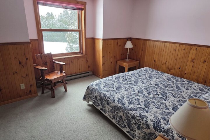 Room 7 of 32