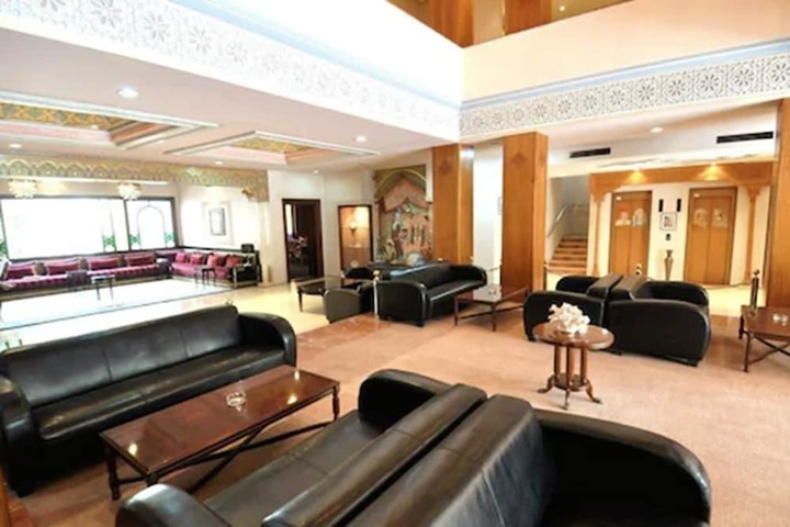 Guest Lobby
