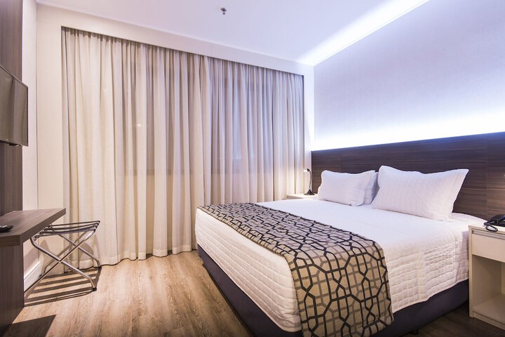 Room 6 of 41