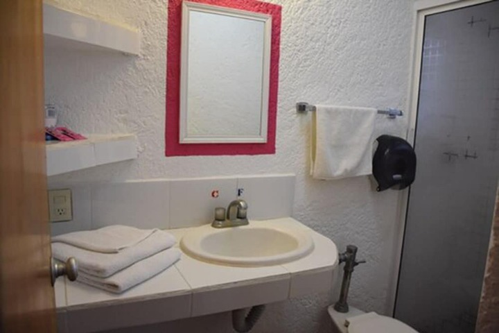 Room 14 of 25