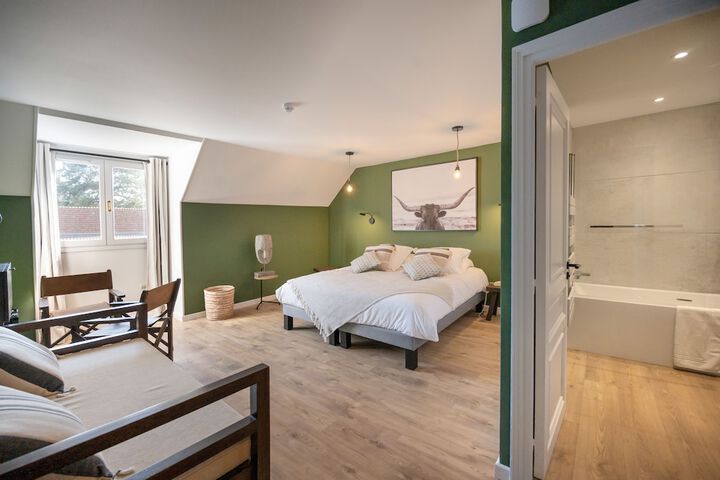 Room 12 of 24