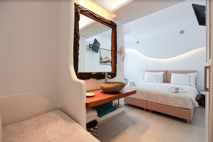 Room 18 of 106