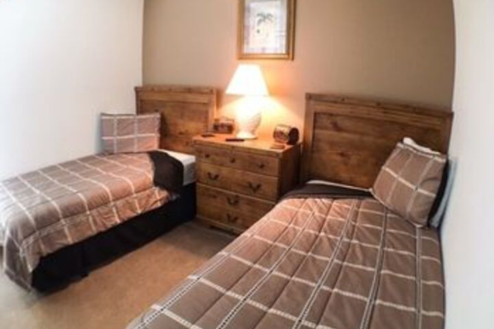 Room 8 of 19