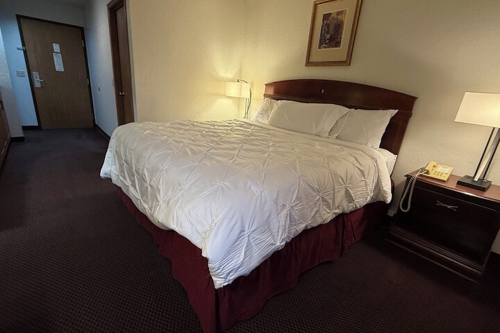 Room 9 of 36