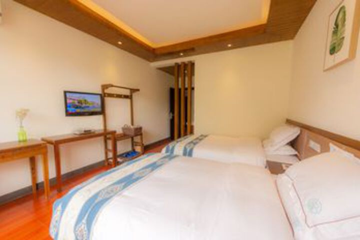 Room 11 of 21
