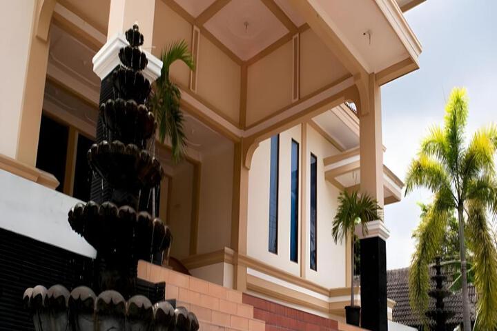 King Hotel