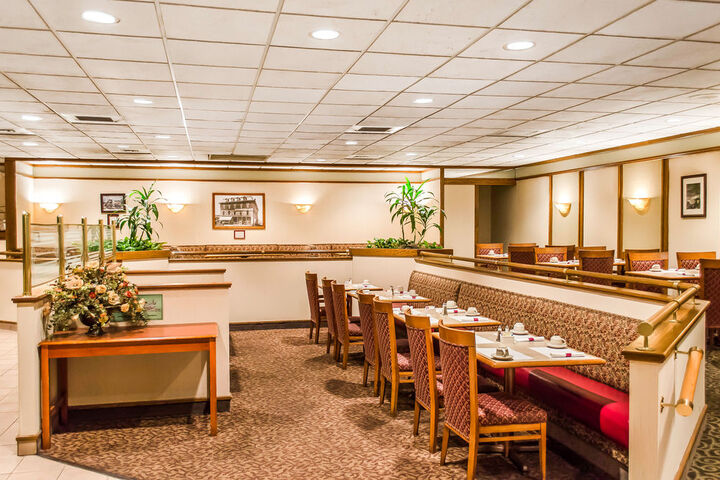 Dining 49 of 50