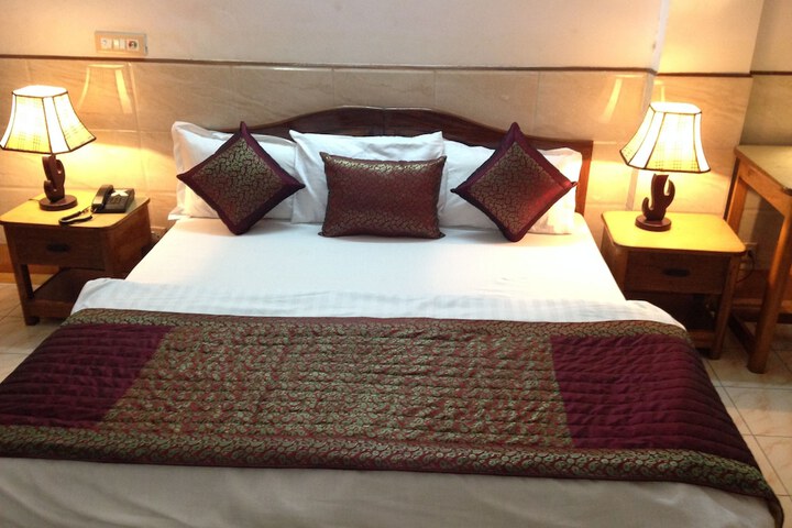 Room 4 of 20