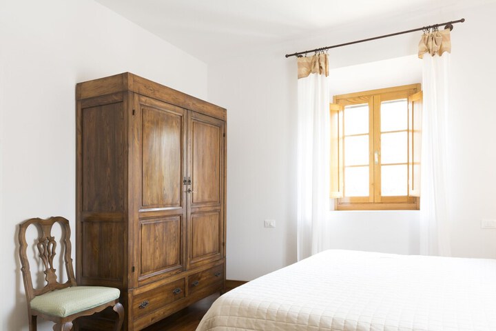 Room 12 of 75