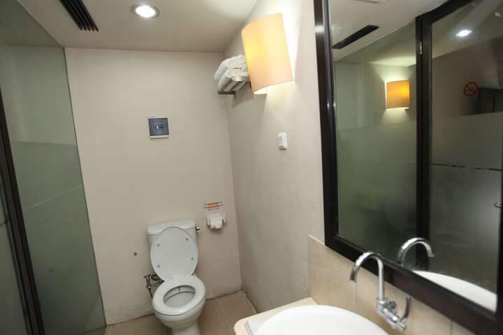 Room 20 of 44