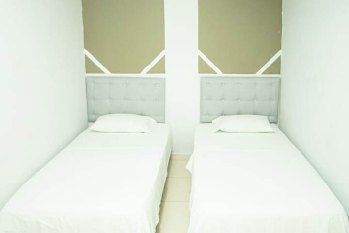 Room 43 of 108