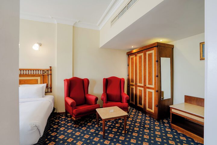 Room 45 of 117