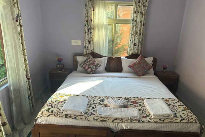 Room 6 of 42