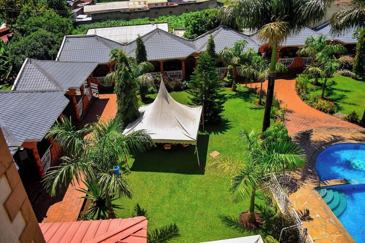Hotel Exterior 53 of 80
