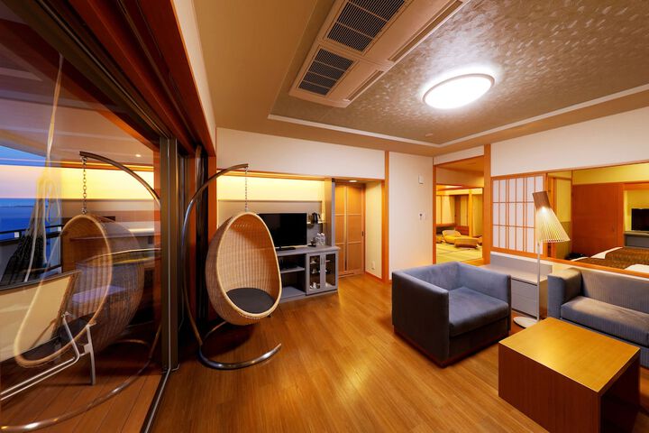 Room 28 of 124