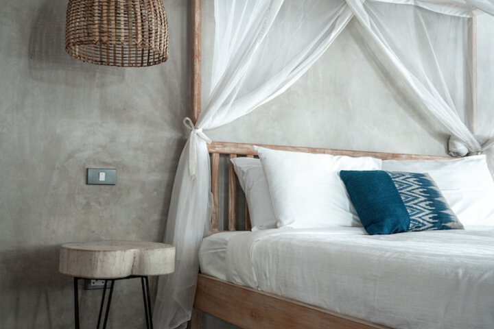 Room 28 of 132