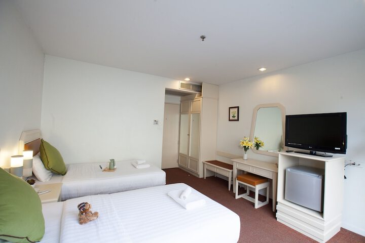Room 42 of 73
