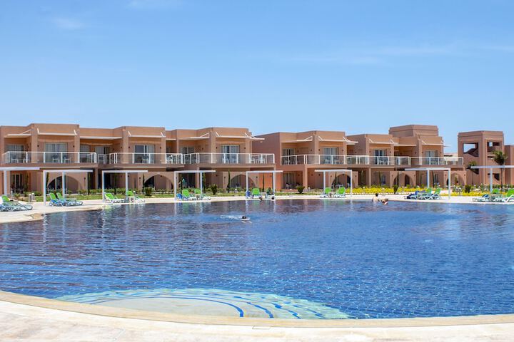 Pool 15 of 208