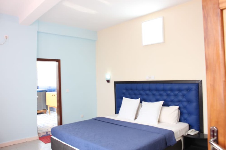 Room 14 of 52