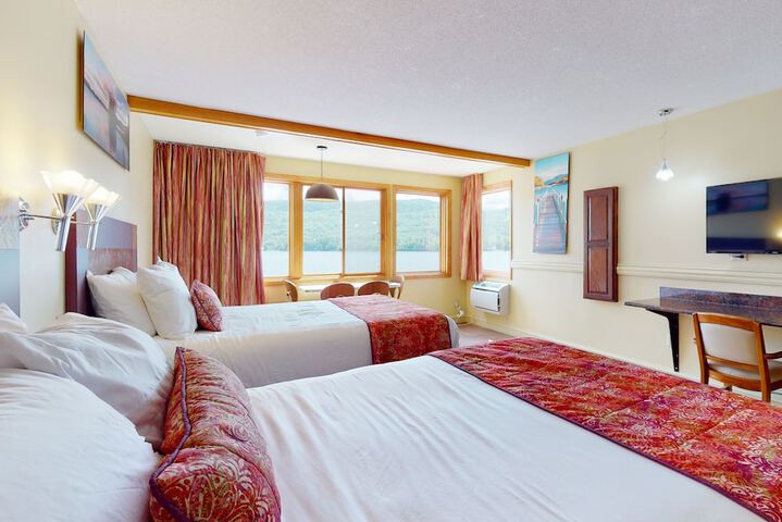 Premier 2 Queen Beds Accessible (16 of 40)