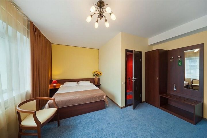 Room 5 of 37