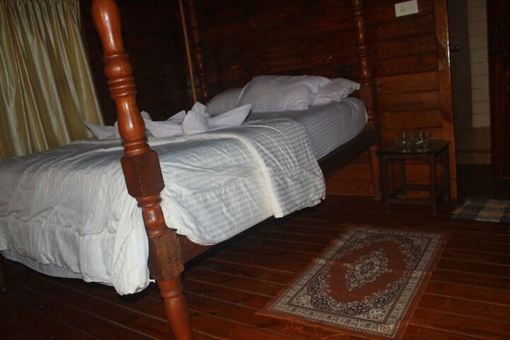 Room 10 of 11