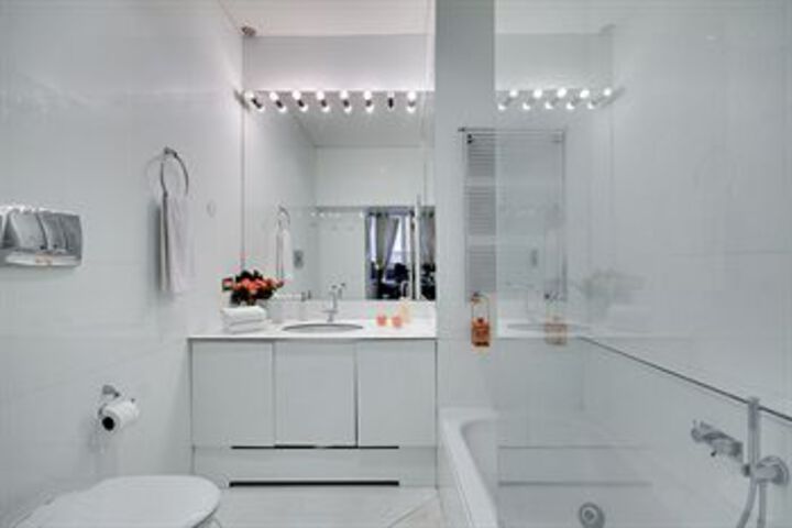 Room 2 of 29