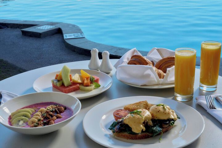 Breakfast/Coffee Service 86 of 151