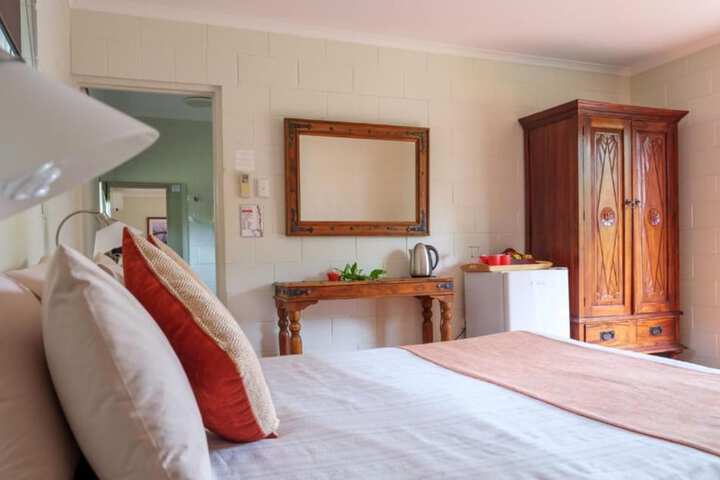 Room 6 of 47